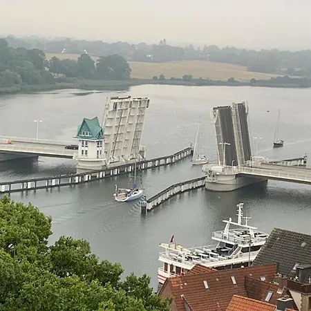 Hansen In Hafennaehe * Kappeln